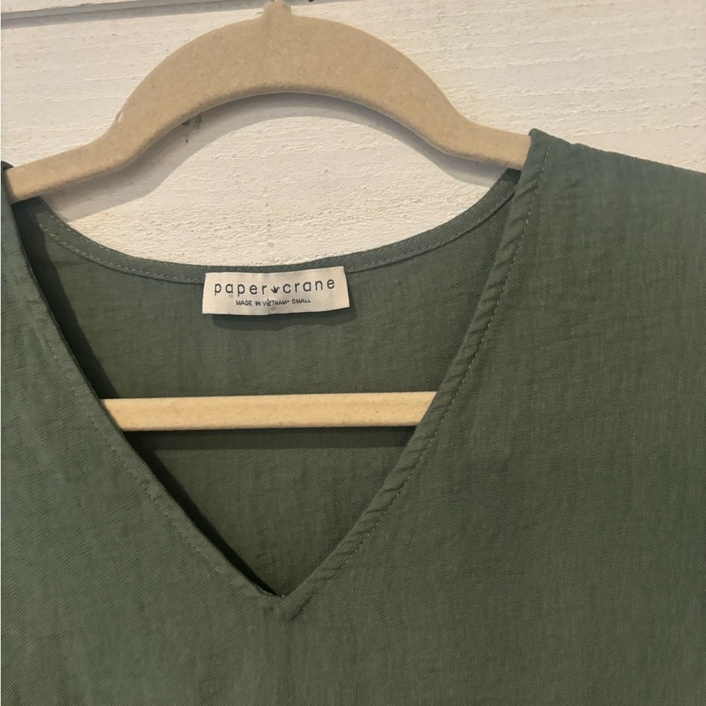 Paper Crane Green Flutter Sleeve Ruffled Blouse - Picture 6 of 10